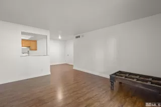 Photo #6: 240010845 Listing