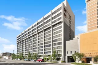 Photo #1: 240010873 Listing