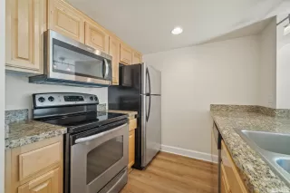 Photo #6: 240010873 Listing