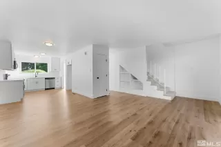 Photo #4: 240010920 Listing