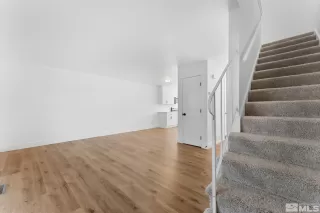 Photo #5: 240010920 Listing