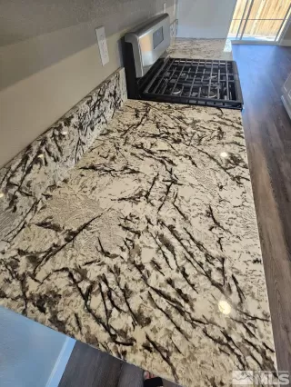 Photo #5: 240011000 Listing 