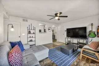 Photo #4: 240011066 Listing