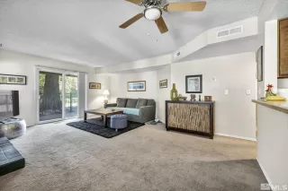 Photo #3: 240011080 Listing