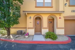 Photo #2: 240011109 Listing