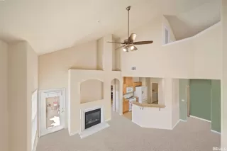 Photo #6: 240011109 Listing