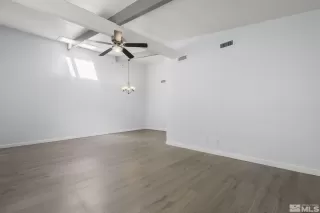 Photo #3: 240011142 Listing