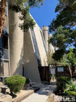 Photo #3: 240011149 Listing 