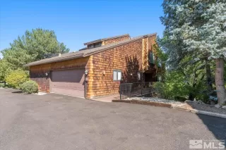 Photo #2: 240011155 Listing 