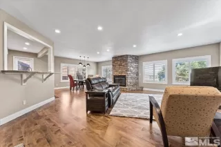 Photo #6: 240011155 Listing 