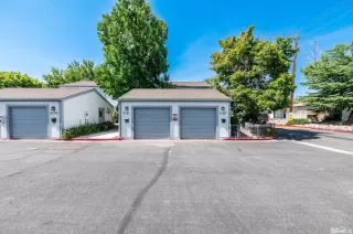 Photo #2: 240011180 Listing