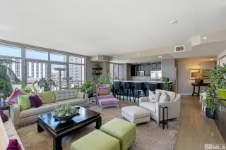 Photo #5: 240011185 Listing