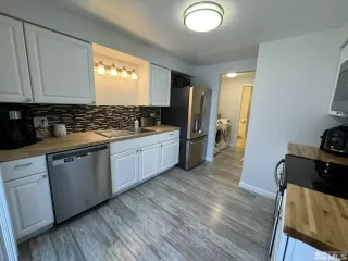 Photo #4: 240011238 Listing