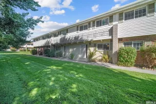 Photo #2: 240011318 Listing