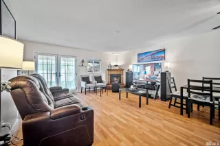 Photo #4: 240011318 Listing