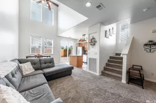 Photo #5: 240011339 Listing 