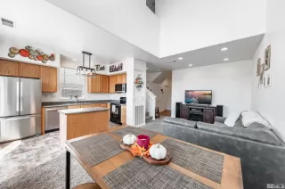 Photo #6: 240011339 Listing 