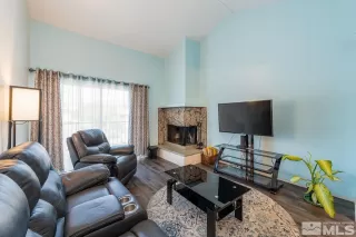 Photo #1: 240011372 Listing 