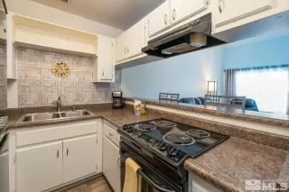 Photo #4: 240011372 Listing 