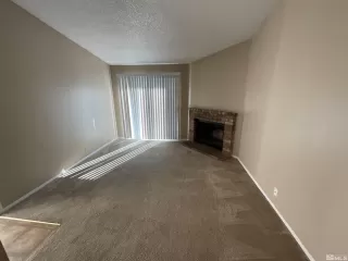 Photo #4: 240011540 Listing