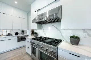 Photo #6: 240011621 Listing