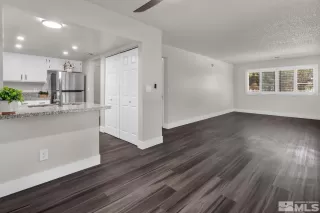 Photo #5: 240011810 Listing