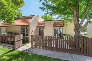 Photo #3: 240011821 Listing