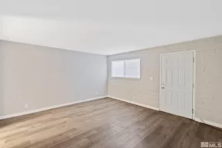 Photo #6: 240011833 Listing 