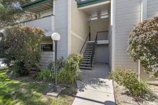 Photo #1: 240011984 Listing 