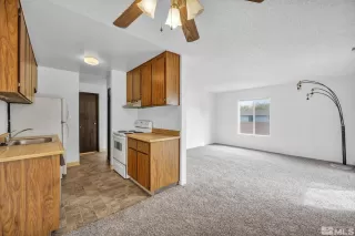 Photo #2: 240011995 Listing