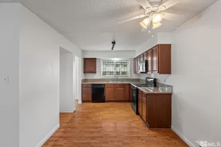 Photo #5: 240012001 Listing