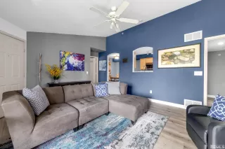 Photo #2: 240012047 Listing