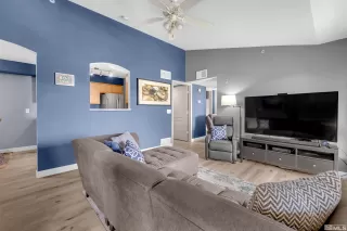 Photo #6: 240012047 Listing