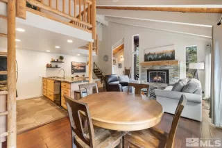 Photo #4: 240012119 Listing