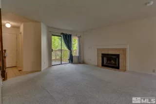 Photo #5: 240012155 Listing