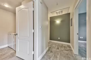 Photo #5: 240012189 Listing