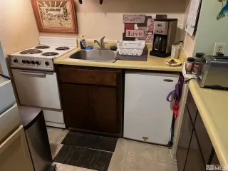 Photo #5: 240012323 Listing