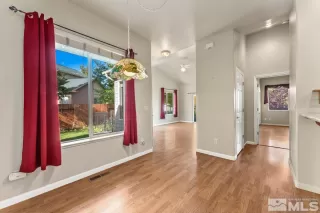 Photo #5: 240012391 Listing