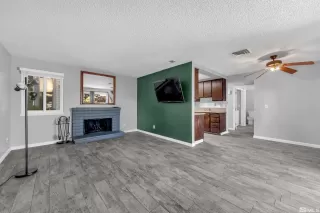 Photo #4: 240012545 Listing