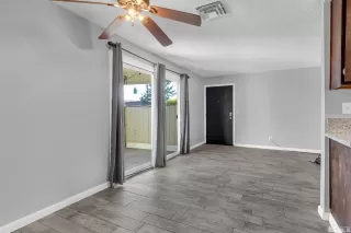 Photo #6: 240012545 Listing