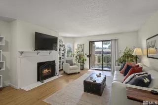 Photo #3: 240012568 Listing