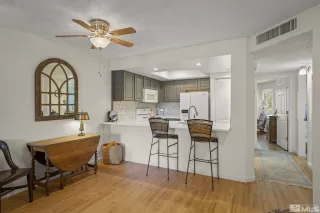 Photo #6: 240012568 Listing