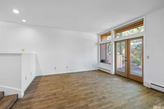 Photo #6: 240012575 Listing 