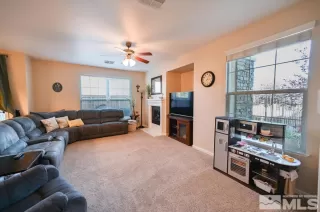 Photo #4: 240012690 Listing