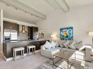 Photo #2: 240012755 Listing 