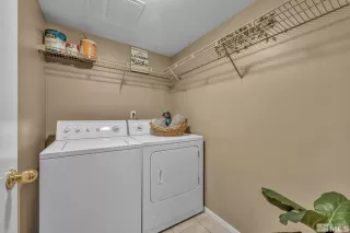 Photo #3: 240012769 Listing 