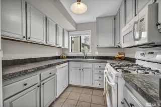 Photo #6: 240012769 Listing 