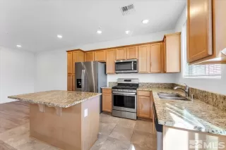 Photo #4: 240012863 Listing 