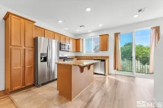 Photo #5: 240012863 Listing 