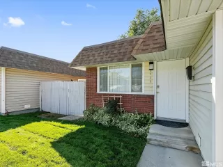 Photo #2: 240012915 Listing